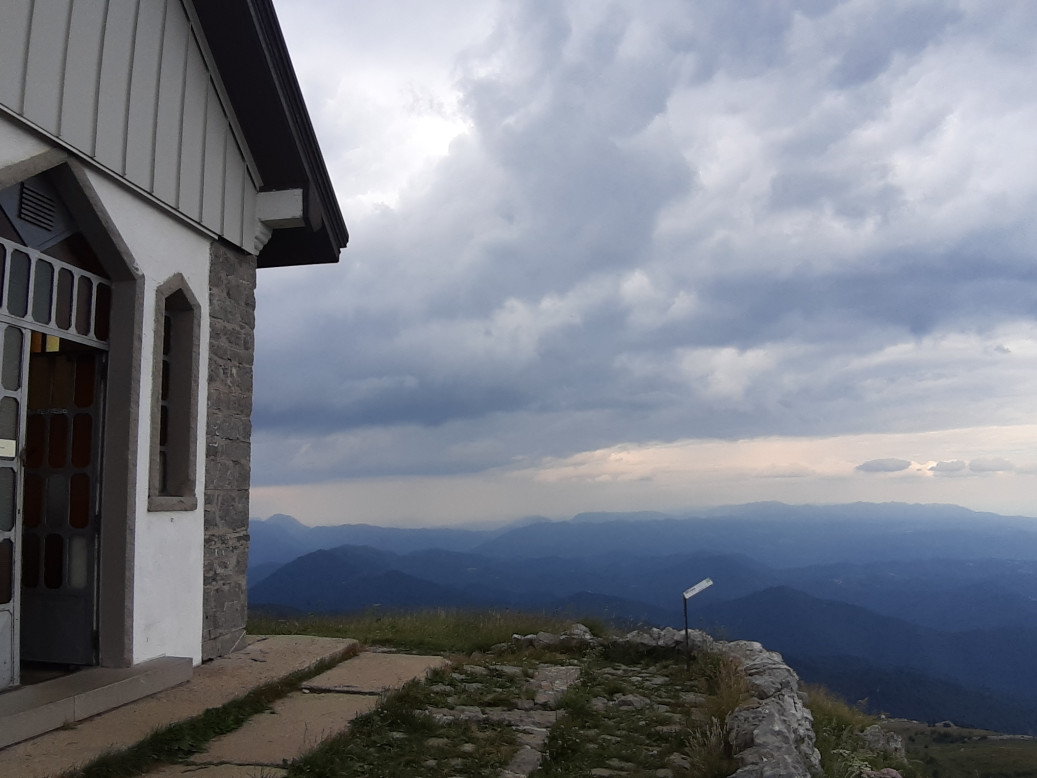 JUST FRIENDS SOCIETA' AGRICOLA  A  R.L.