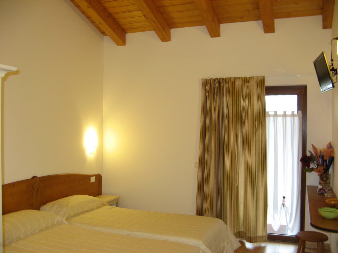 JUST FRIENDS SOCIETA' AGRICOLA  A  R.L.