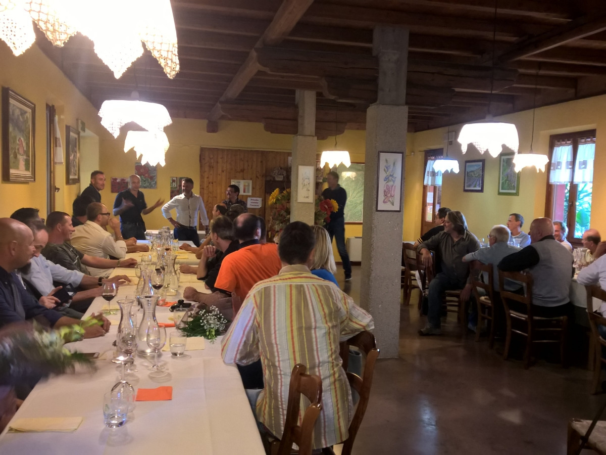 JUST FRIENDS SOCIETA' AGRICOLA  A  R.L.