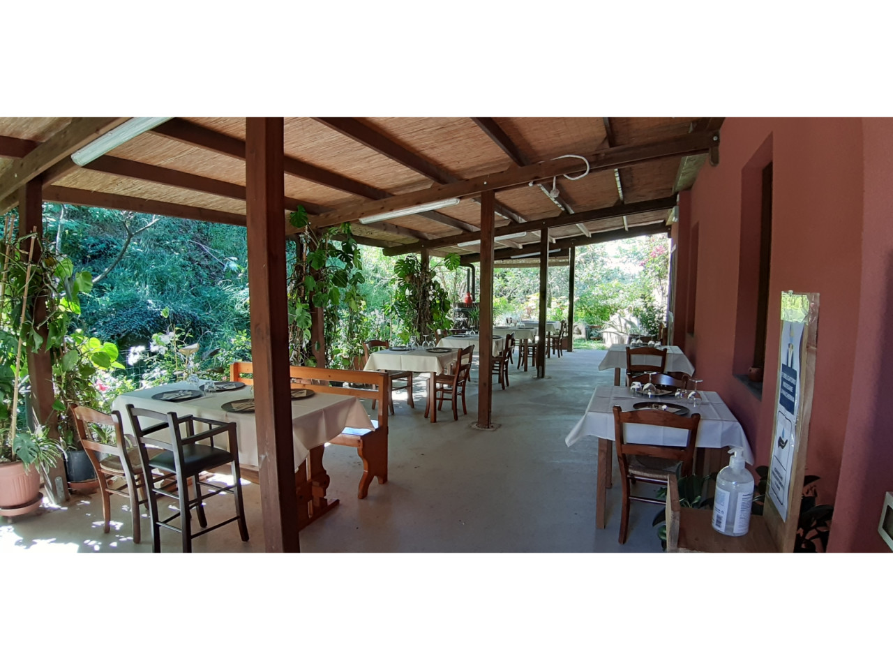 JUST FRIENDS SOCIETA' AGRICOLA  A  R.L.