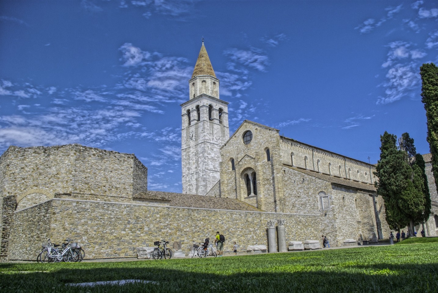 JUST FRIENDS SOCIETA' AGRICOLA  A  R.L.